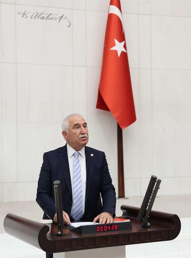 CHP’li Durmaz: "Bağ-Kur ve SSK arasında yıllardır süren bu adaletsizlik giderilmelidir" CHP’li Durmaz: "Bağ-Kur ve SSK arasında yıllardır süren bu adaletsizlik giderilmelidir"