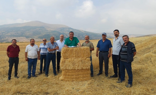 Gürer: “Çiftçinin takipteki kredi borcu 10 milyar 303 milyon 927 bine erdi.” Gürer: “Çiftçinin takipteki kredi borcu 10 milyar 303 milyon 927 bine erdi.”