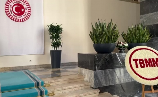 TBMM'de yeni yasama yılı açılış töreni... Cumhurbaşkanı Erdoğan'ın katıldığı özel oturumda CHP sıraları boş kaldı