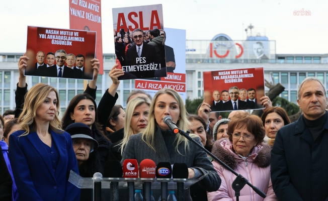 Aile Dayanışma Ağı’nın 18. buluşması gerçekleştirildi... Dilek Kaya İmamoğlu: Oylamalarda havaya kaldırdığınız ellerinizi, lütfen arada bir de vicdanınıza koyun