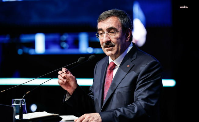 Cevdet Yılmaz: Düşük cari açık ile desteklenen enflasyonla mücadelemizi sürdürürken istihdam ve ihracatı artırmaya devam edeceğiz