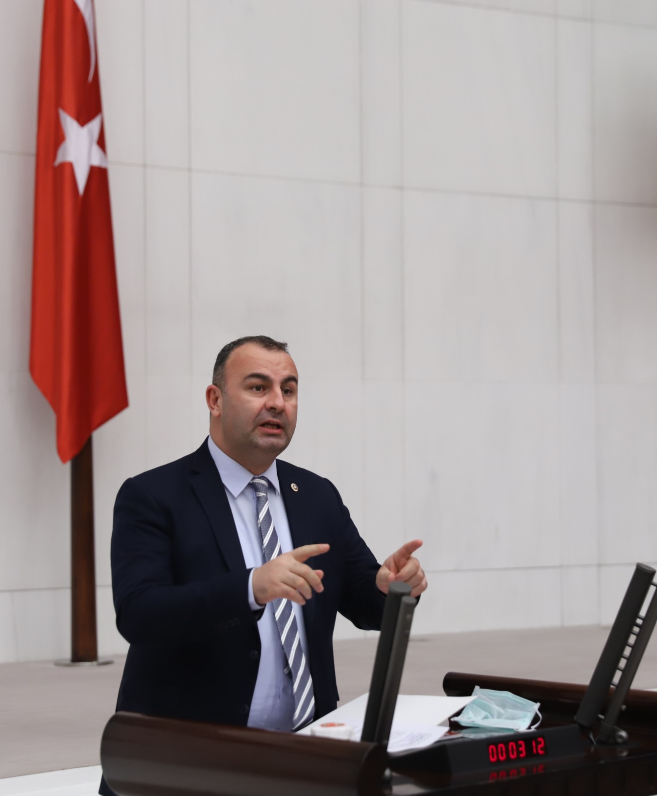 CHP İzmir Milletvekili Ednan Arslan, “Çamur At İzi Kalsın Yaklaşımı İle Siyaset Değil Ancak Fenomenlik Yapılır
