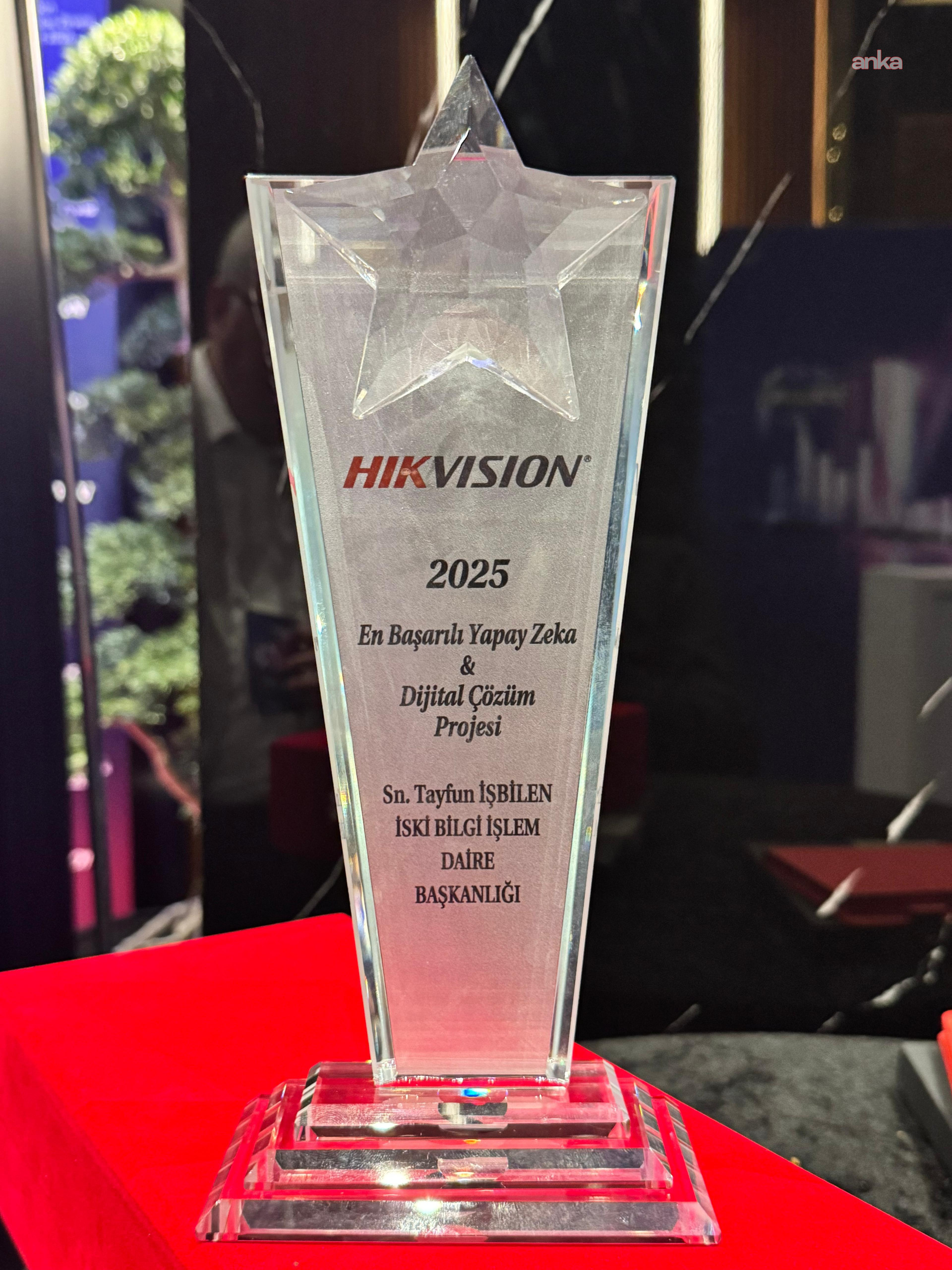 Hikvision’dan İSKİ’ye "2025 yılı En Başarılı Yapay Zekâ ve Dijital Çözüm Projesi” ödülü