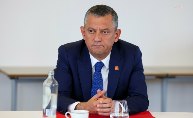 Özgür Özel: "Tüm hekimlerimizin ve sağlık çalışanlarımızın 14 Mart Tıp Bayramı’nı kutluyorum"