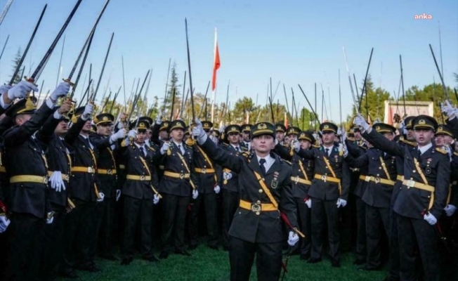 TSK'dan İhraç edilen teğmenler İzzet Talip Akarsu ve Serhat Gündar'ın açtığı iptal davası reddedildi