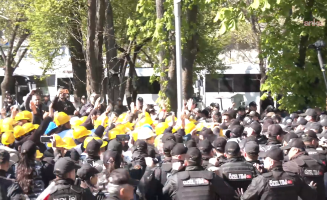 Doruk Madencilik işçilerinin Enerji ve Tabii Kaynaklar Bakanlığı'na yürümesine polis engeli