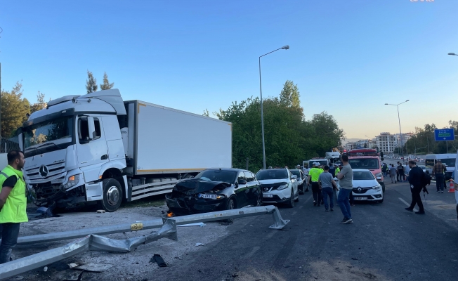 İzmir'de 3 kişinin yaşamını yitirdiği kazada tırı işleten lojistik firmasının yetkilisi tutuklama talebiyle hakimliğe sevk edildi