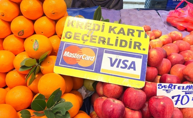 Pazarda yeni dönem… CHP’li Aşkın Genç: “Vatandaş fileyi kredi kartıyla dolduruyor”