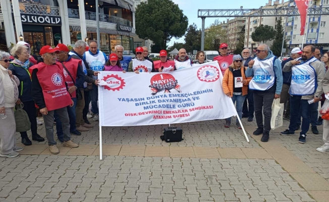 Samsun'da emeklilerden tepki: Emekliler bugün devletin sırtında yük gibi görülüyor