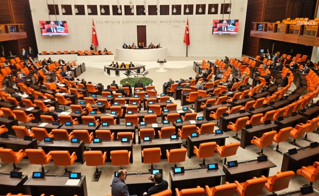 TBMM Genel Kurulu... CHP'nin kumpas davalarıyla siyasetin dizayn edilmesi hakkında verdiği önerge AK Parti ile MHP'nin oylarıyla reddedildi