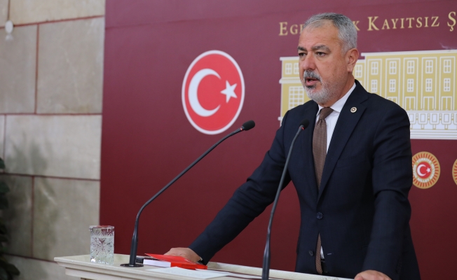 CHP'li Uzun, Bakanlar Gürlek ve Çiftçi'ye "çıplak arama" iddialarını sordu