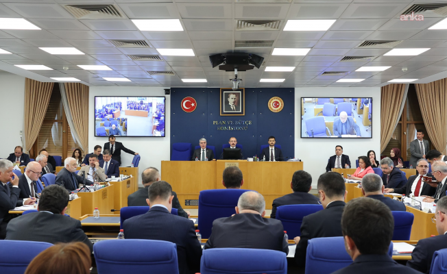 Emniyet ve vergi düzenlemeleri içeren kanun teklifi Plan ve Bütçe Komisyonu'ndan geçti, basın yayın ilkeleri düzenlemesi ise geri çekildi