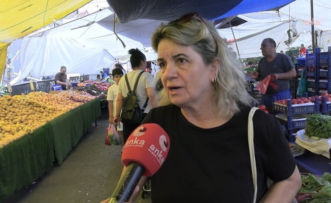7 yılda asgari ücret 14 kat, soğan fiyatı ise yaklaşık 37 kat arttı... "Çeyrek altın" benzetmesi yapan vatandaşlar tepkili: "Durum çok vahim... Koltuğa oturan kalkmıyor, gelip pazarı dolaşsın"