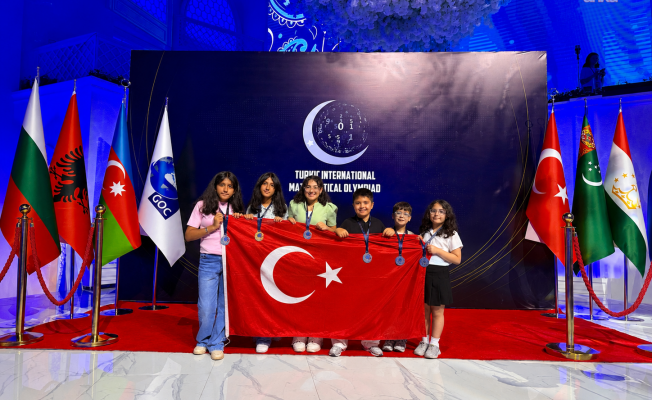 Azerbaycan’da düzenlenen matematik olimpiyatlarında Aksaraylı 6 öğrenci madalya kazandı