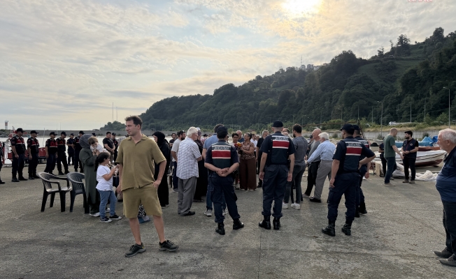 Rize'de kafes balıkçılığı projesine karşı nöbet tutan köylülere jandarma müdahalesi: 4 gözaltı