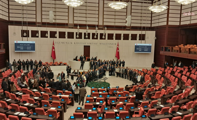 TBMM'de şehit aileleri ve gazilerin haklarına ilişkin kanun teklifi yasalaştı: "Şehitler, şehit aileleri ve gazilerimiz hepimizin başının tacıdır"