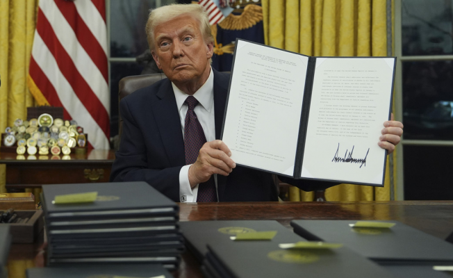 Trump, doğum yoluyla alınan ABD vatandaşlığını sınırlamak için yeniden kararnameler imzaladı