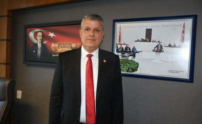 Ayhan Barut’tan 29 Ekim kutlaması  “Yaşasın Cumhuriyet!”  “En büyük bayramımız kutlu olsun”