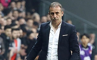 Beşiktaş'ın yeni hocası Abdullah Avcı imzayı atıyor