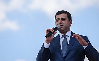 Demirtaş: Binali Yıldırım'la aynı sanık sandalyesinde oturmamız lazım