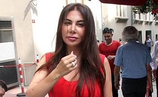 Ebru Yaşar'ın evini böcek bastı