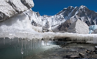 Himalayalar'da buzulların erime hızı ikiye katlandı