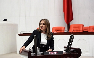 CHP'li İlzgezdi: "TRT 169 personelini istihdam fazlası diye yolladı, bin 700 personel aldı!"