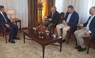 Davutoğlu konuştu, Sputnik susturdu; Yavuz Oğhan, İsmail Saymaz ve Akif Beki'nin programlarına son verildi