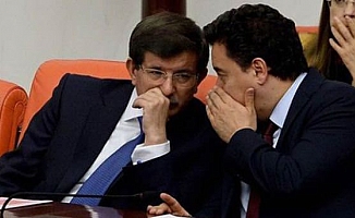 Davutoğlu ve Babacan ihtimali: Birleşme olmaz ama ittifak mümkün!