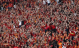Galatasaray'da kombineler genel satışa çıktı