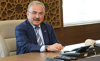 3 ayrı koltuğu ve 4 ayrı maaşı oldu