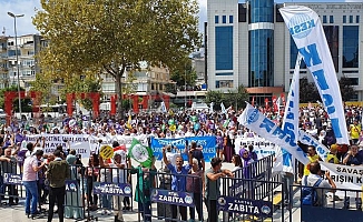 İstanbul'da Dünya Barış Günü mitingi: Demokrasiyi ve barışı birlikte savunacağız