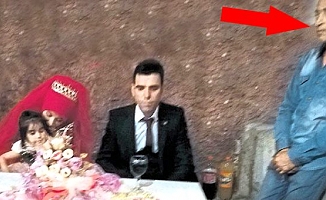 Damadının boynunu kesmek için fırsat kollarken kameralara yakalanmış!