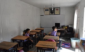 “Milli Eğitimin İzmir Karnesi; Bakan Sınıfta Kaldı!”