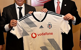 Kılıçdaroğlu, Beşiktaş Yöneticileriyle Görüştü