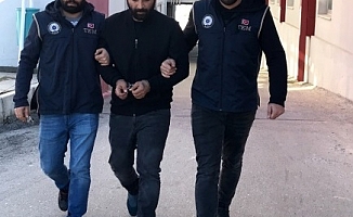 Adana'da bir kişi, El-Kaide'ye Kargo Göndermek İsterken Yakalandı!