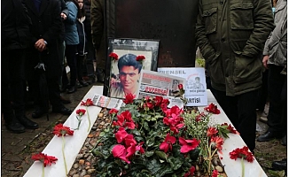 Gazeteci Metin Göktepe Katledilişinin 24. Yılında Mezarı Başında Anıldı!