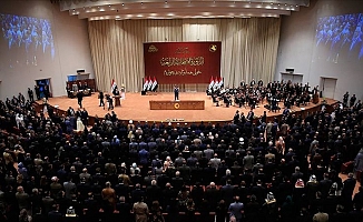 Irak parlamentosu ABD güçlerinin ülkeden çıkarılmasına karar verdi