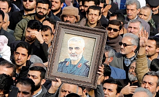 Kasım Süleymani'nin cenazesi Ahvaz'da, 'ABD'ye Ölüm' sloganları atıldı