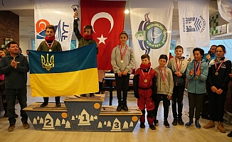 'MANDALİN KUPASI' DÜZENLENEN ÖDÜL TÖRENİYLE SONA ERDİ