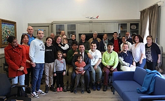 Özel Yüzücüler, Bodrum Belediye Başkanı Aras'ı Ziyaret Etti
