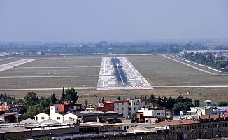 "Adana Havaalanı için siyasi ayrım gözetmeden herkes birleşmelidir"
