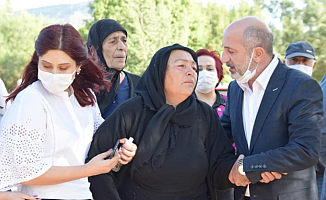 CHP Heyetinden Zeynep’in Ailesine Taziye Ziyareti; “Sonuna Kadar Takipçisi Olacağız!”