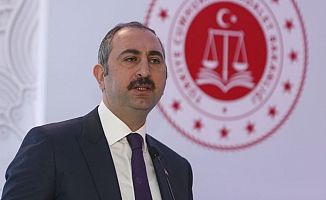 Adalet Bakanı Gül: Başak Demirtaş’a yönelik çirkin paylaşımı kınıyorum, hukuk gereğini yapacaktır