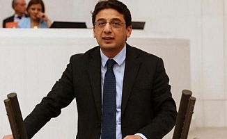 CHP'li Yunus Emre: Sosyal medyanın fişini çekerek gençleri cezalandırmak istiyorlar!