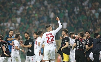 Süper Lig'e Son Çıkan Takım Belli Oldu!