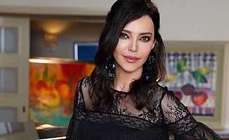 Hande Ataizi'den "Ünlü olmak için senin gibi soyunmak mı lazım" diyen takipçisine cevap