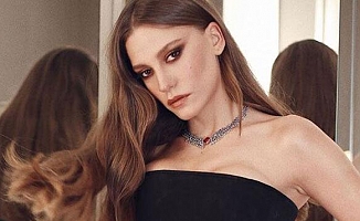 Serenay Sarıkaya su altında verdiği pozlarla nefes kesti