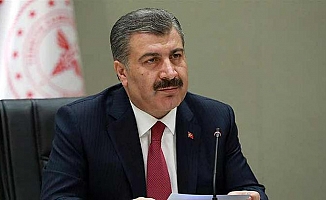 Sağlık Bakanı Koca: 125 binin üzerinde kişinin seyahati riskli olduğu için engellendi