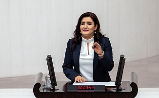 “Topuklu Efe” Özlem Çerçioğlu’na, İzmir’in CHP’li kadın Milletvekili Av. Sevda Erdan Kılıç’tan tam destek